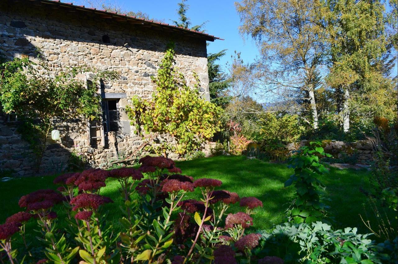 L'Embellie Bed & Breakfast Bertignat Exterior photo